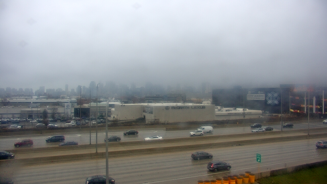 Thumbnail for current weather camera view from St Stanislaus Kostka School in Chicago, Illinois