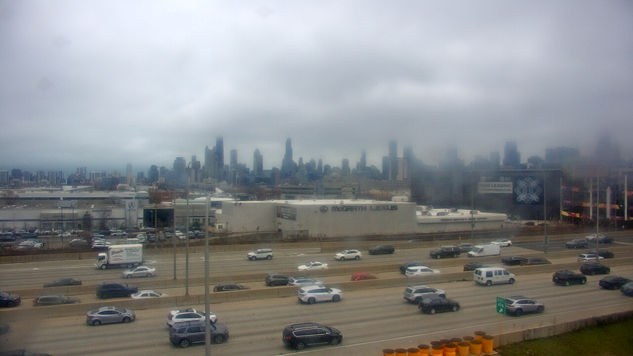 Thumbnail for current weather camera view from St Stanislaus Kostka School in Chicago, Illinois
