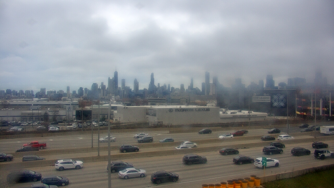 Thumbnail for current weather camera view from St Stanislaus Kostka School in Chicago, Illinois