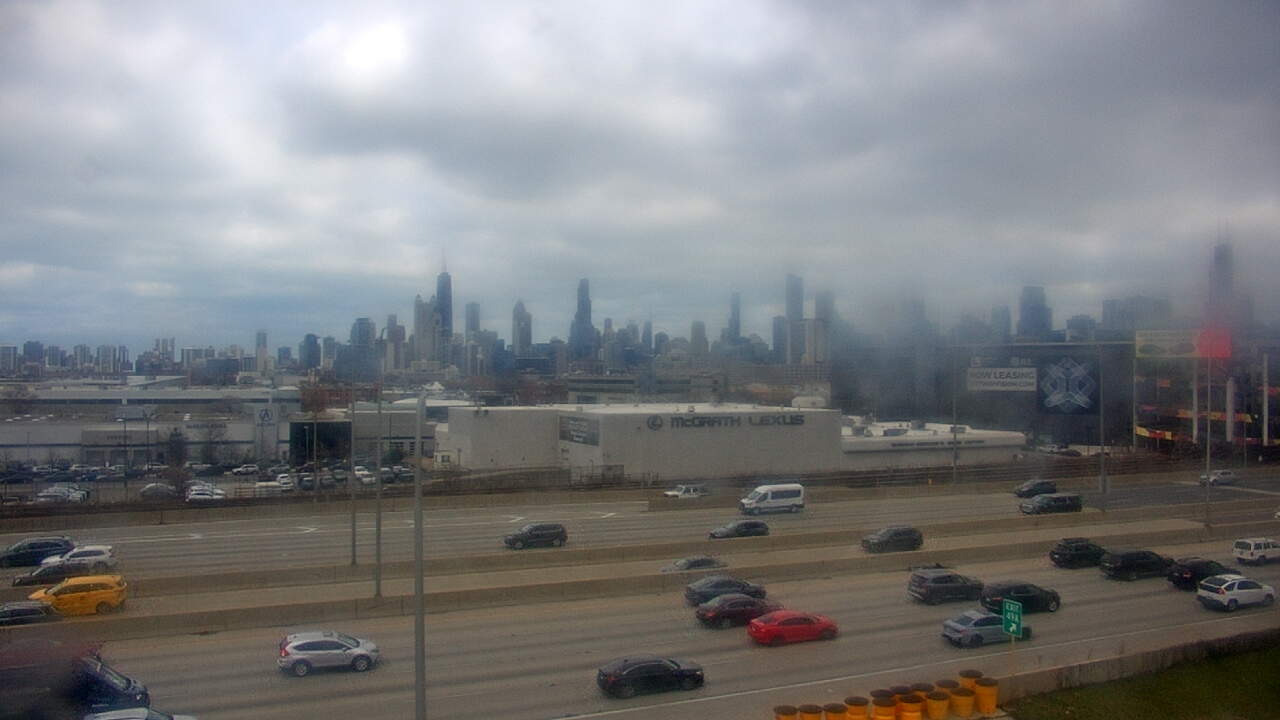 Thumbnail for current weather camera view from St Stanislaus Kostka School in Chicago, Illinois