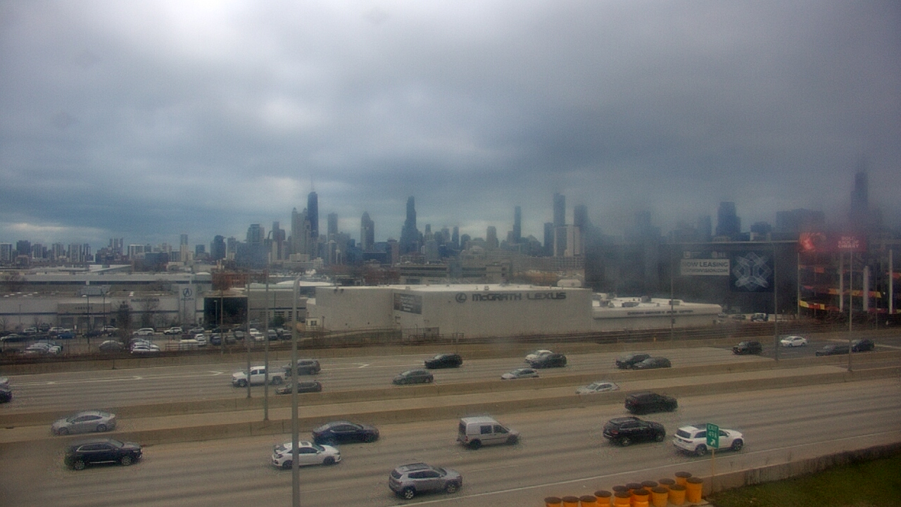 Thumbnail for current weather camera view from St Stanislaus Kostka School in Chicago, Illinois