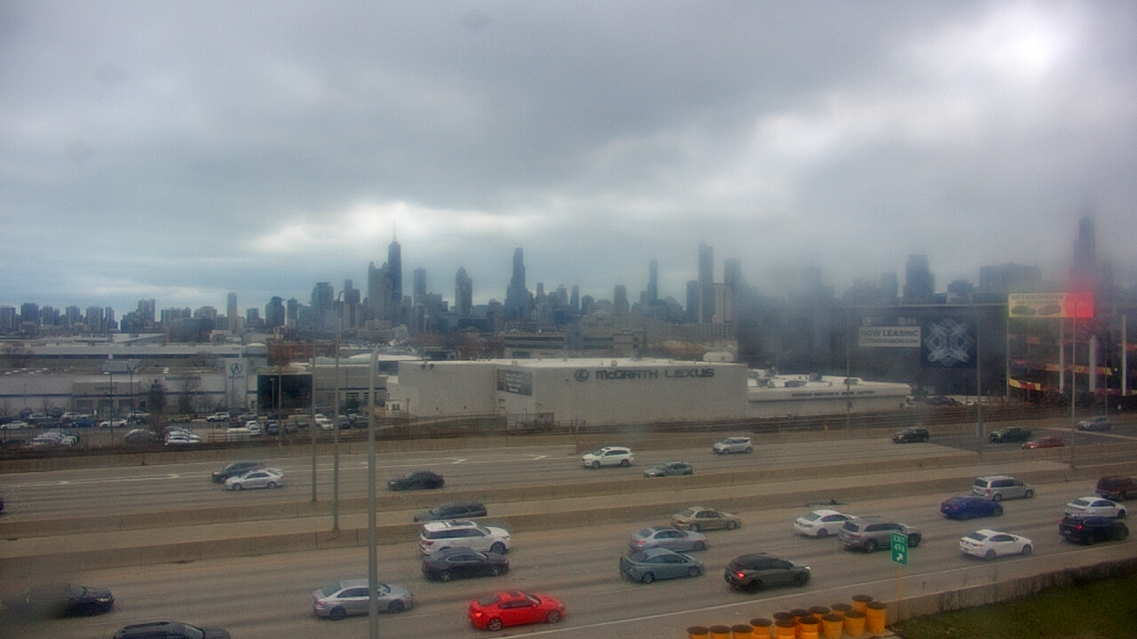 Thumbnail for current weather camera view from St Stanislaus Kostka School in Chicago, Illinois