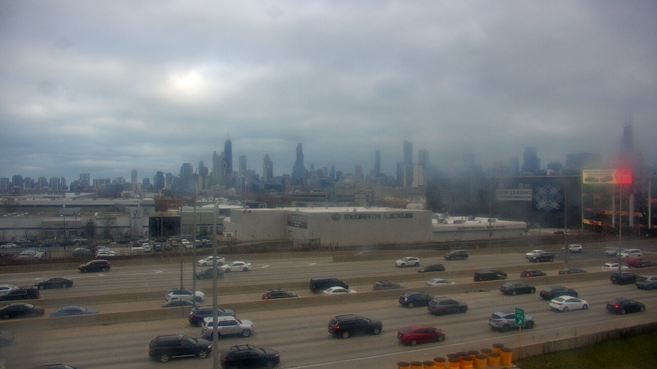 Thumbnail for current weather camera view from St Stanislaus Kostka School in Chicago, Illinois