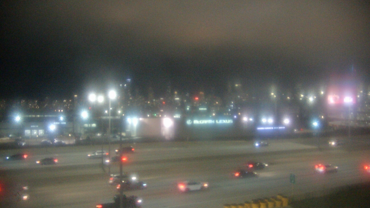 Thumbnail for current weather camera view from St Stanislaus Kostka School in Chicago, Illinois