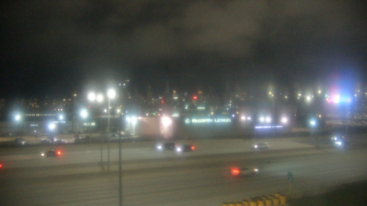 Thumbnail for current weather camera view from St Stanislaus Kostka School in Chicago, Illinois