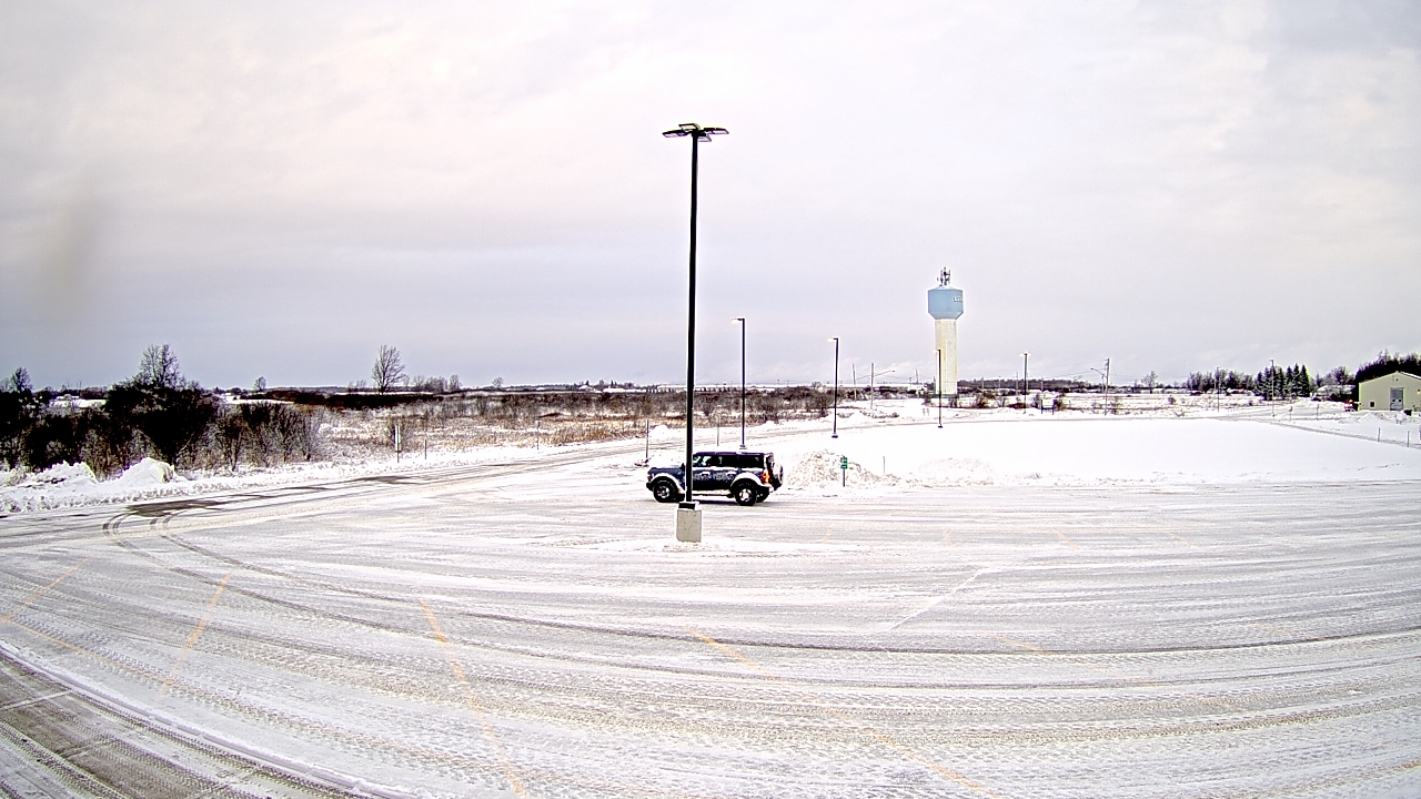 Thumbnail for current weather camera view from Calcium Primary School in Calcium, New York