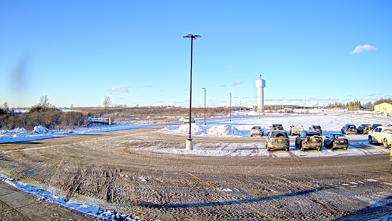 Thumbnail for current weather camera view from Calcium Primary School in Calcium, New York