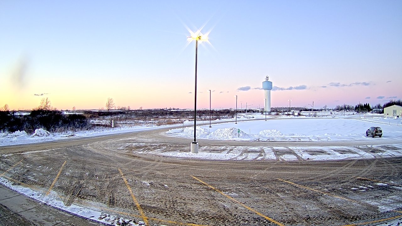 Thumbnail for current weather camera view from Calcium Primary School in Calcium, New York