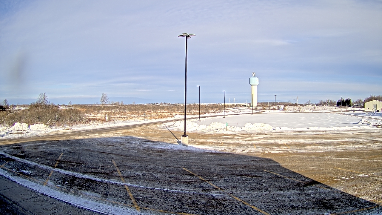 Thumbnail for current weather camera view from Calcium Primary School in Calcium, New York