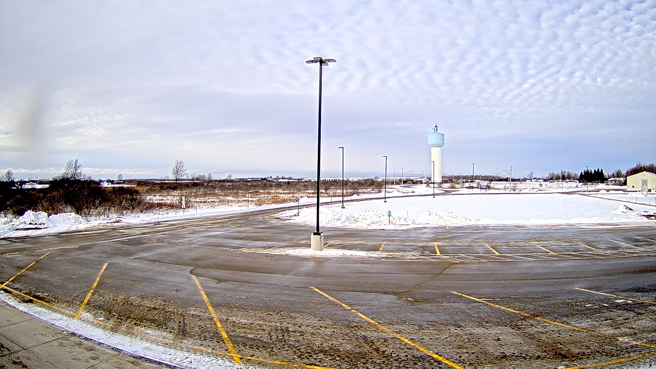 Thumbnail for current weather camera view from Calcium Primary School in Calcium, New York