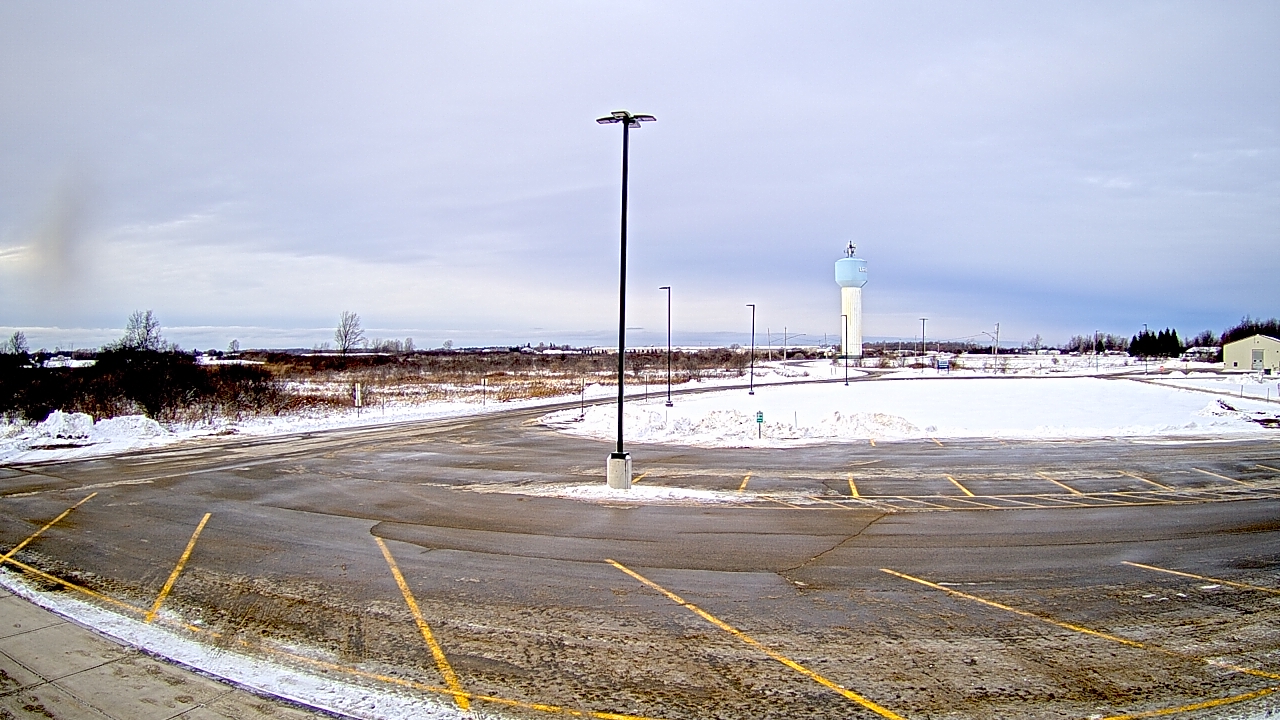 Thumbnail for current weather camera view from Calcium Primary School in Calcium, New York