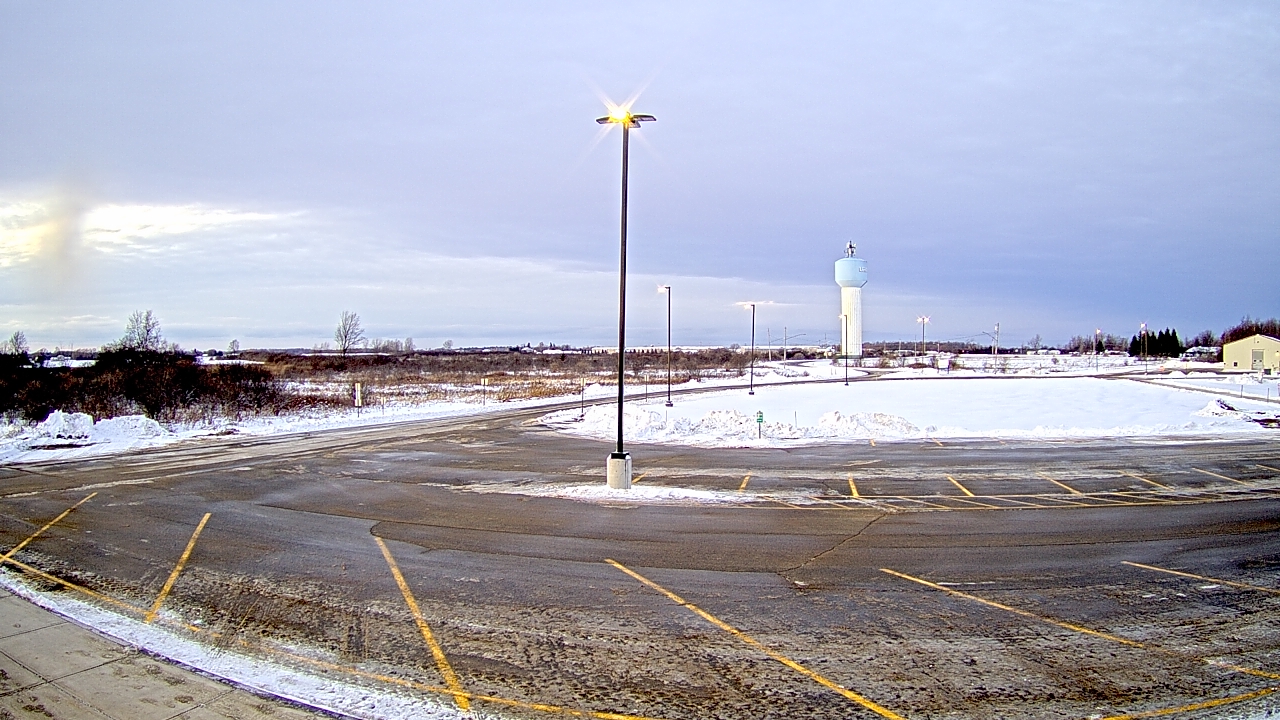 Thumbnail for current weather camera view from Calcium Primary School in Calcium, New York