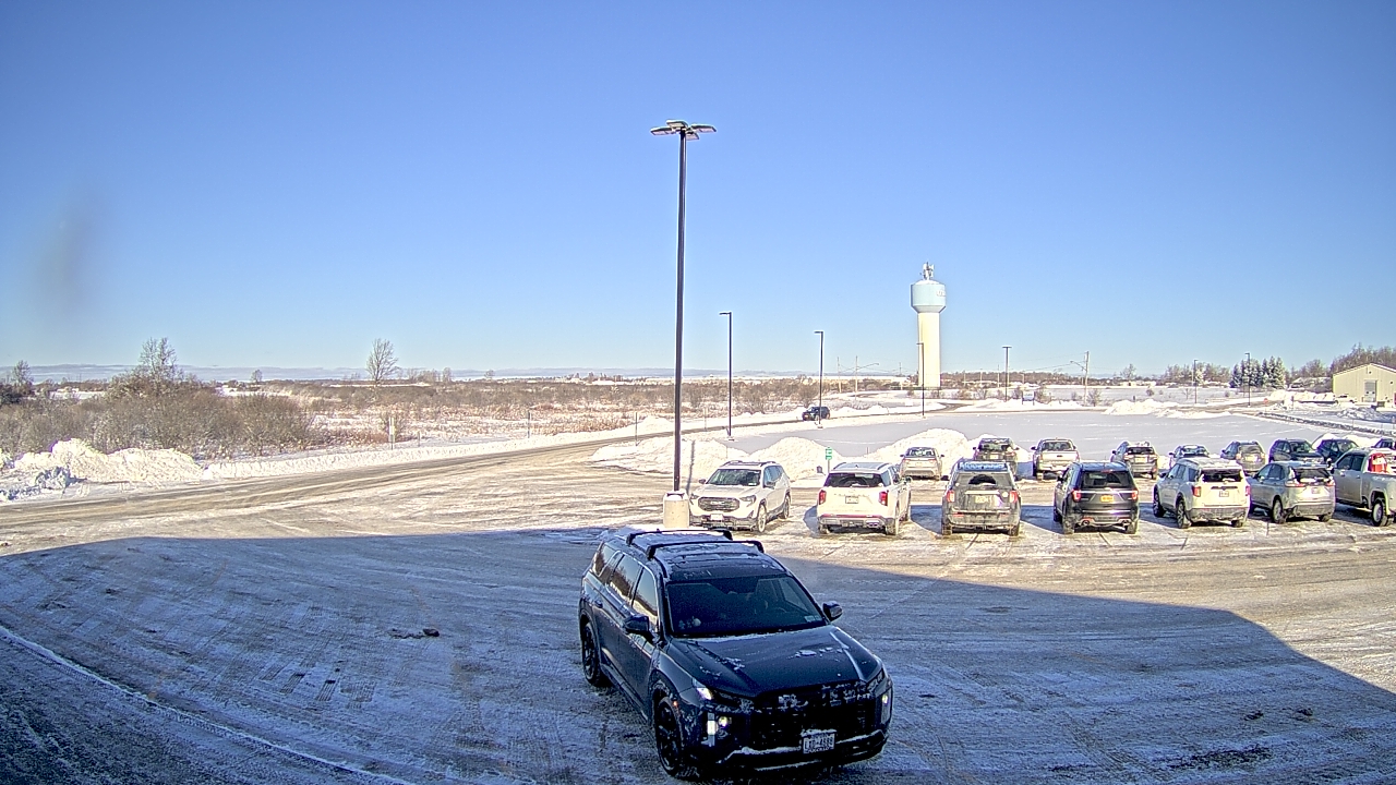 Thumbnail for current weather camera view from Calcium Primary School in Calcium, New York