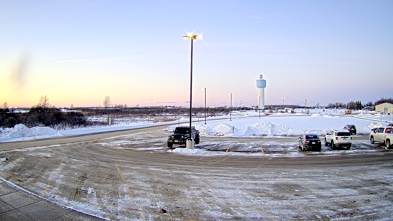 Thumbnail for current weather camera view from Calcium Primary School in Calcium, New York