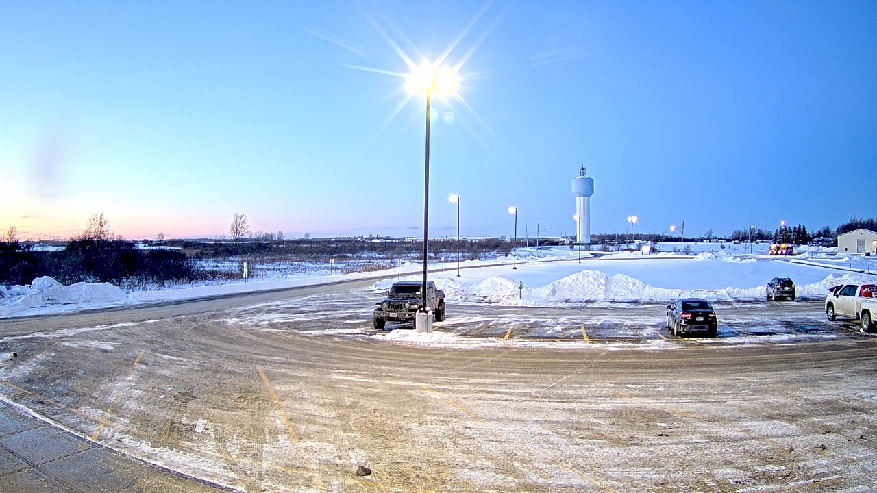 Thumbnail for current weather camera view from Calcium Primary School in Calcium, New York