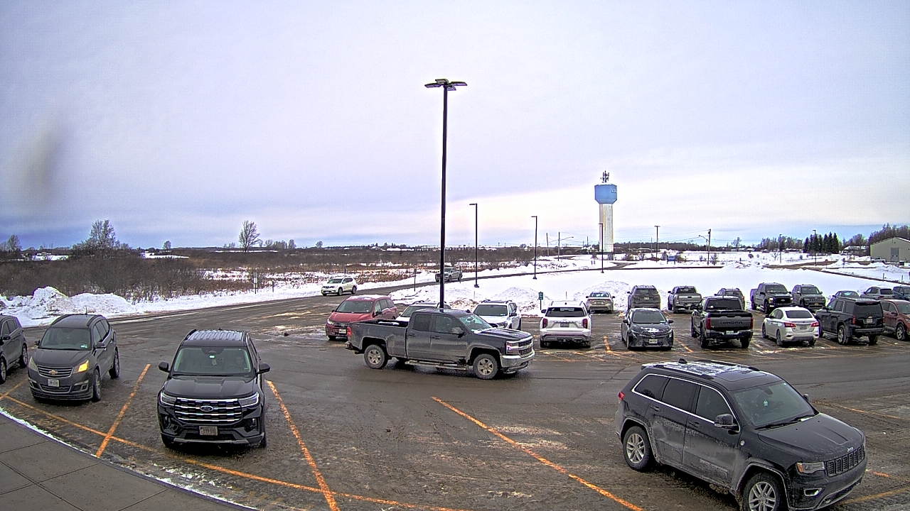 Thumbnail for current weather camera view from Calcium Primary School in Calcium, New York