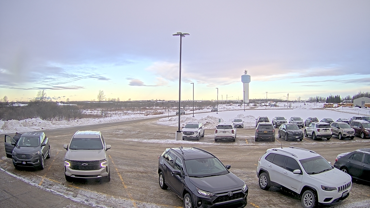 Thumbnail for current weather camera view from Calcium Primary School in Calcium, New York