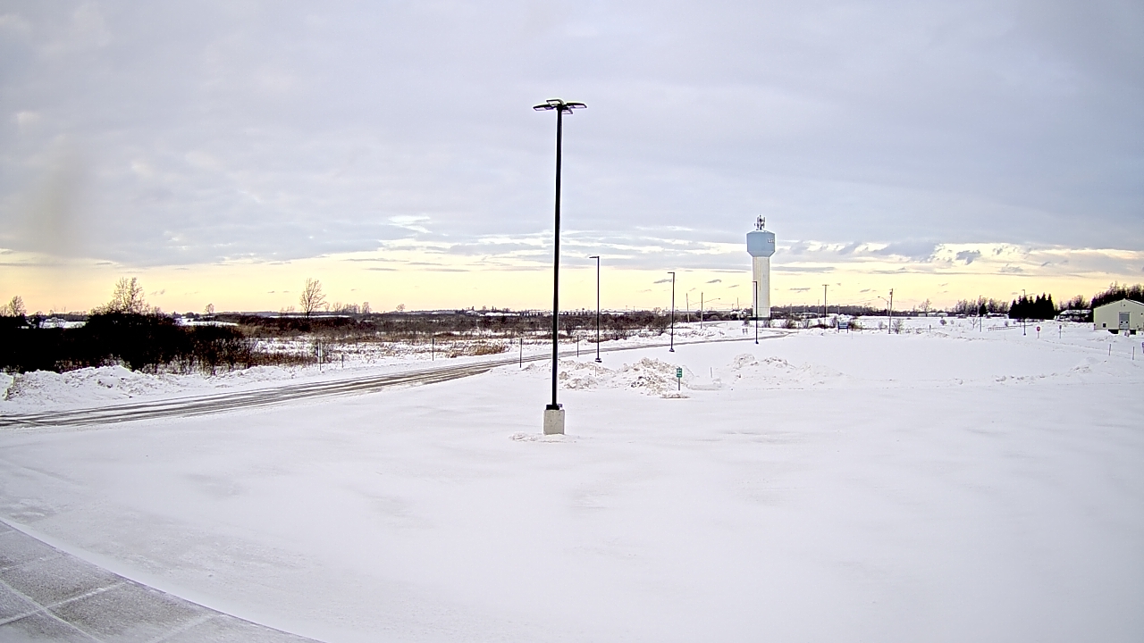 Thumbnail for current weather camera view from Calcium Primary School in Calcium, New York