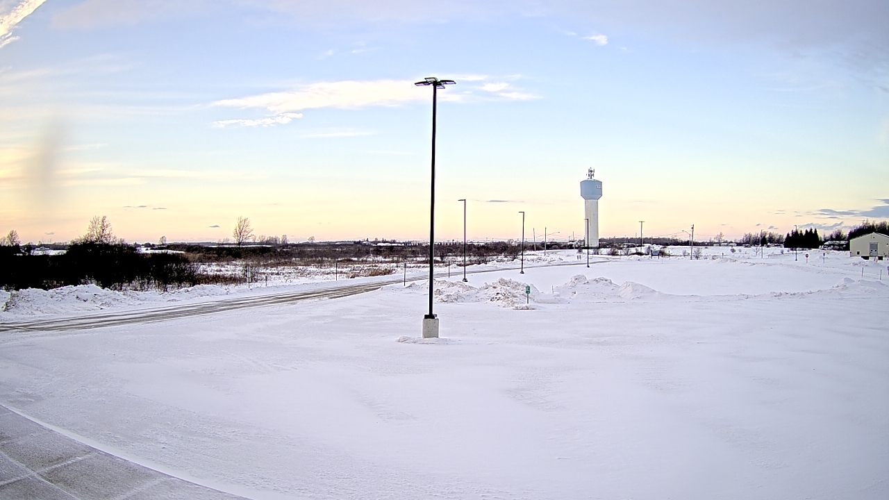 Thumbnail for current weather camera view from Calcium Primary School in Calcium, New York