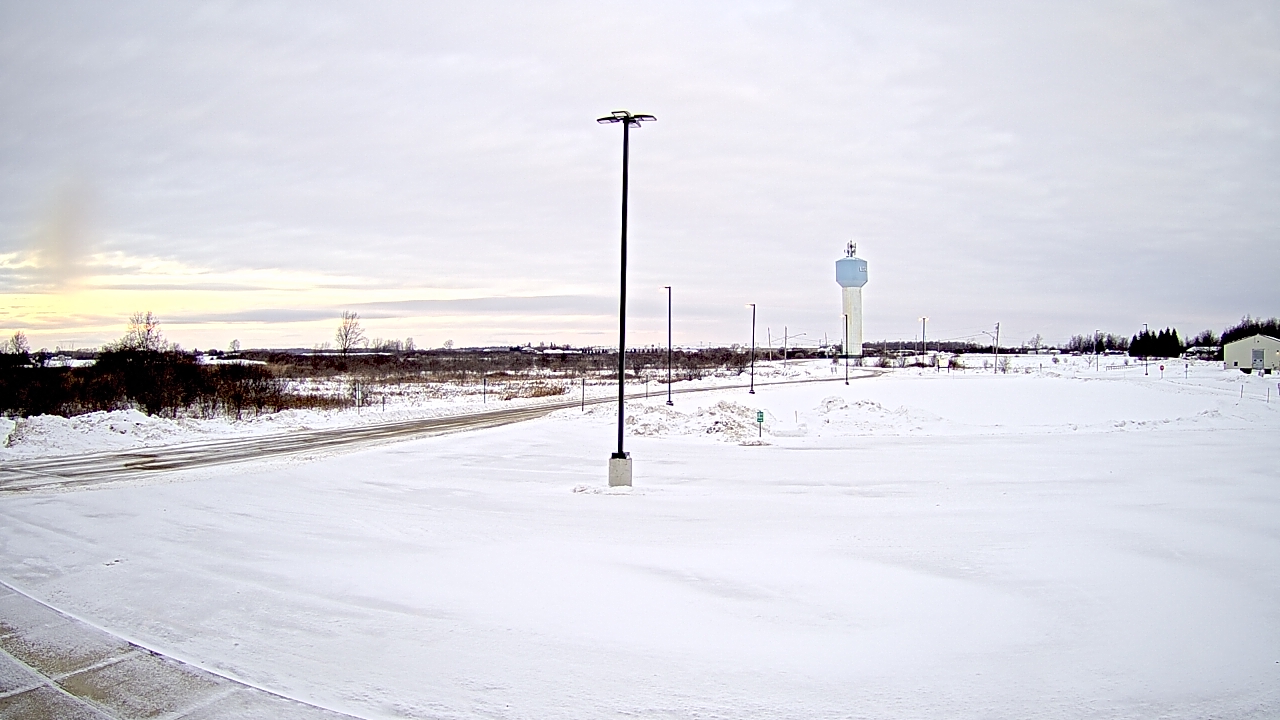 Thumbnail for current weather camera view from Calcium Primary School in Calcium, New York