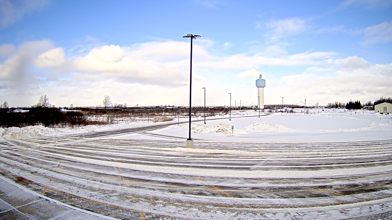 Thumbnail for current weather camera view from Calcium Primary School in Calcium, New York