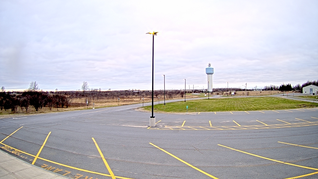 Thumbnail for current weather camera view from Calcium Primary School in Calcium, New York