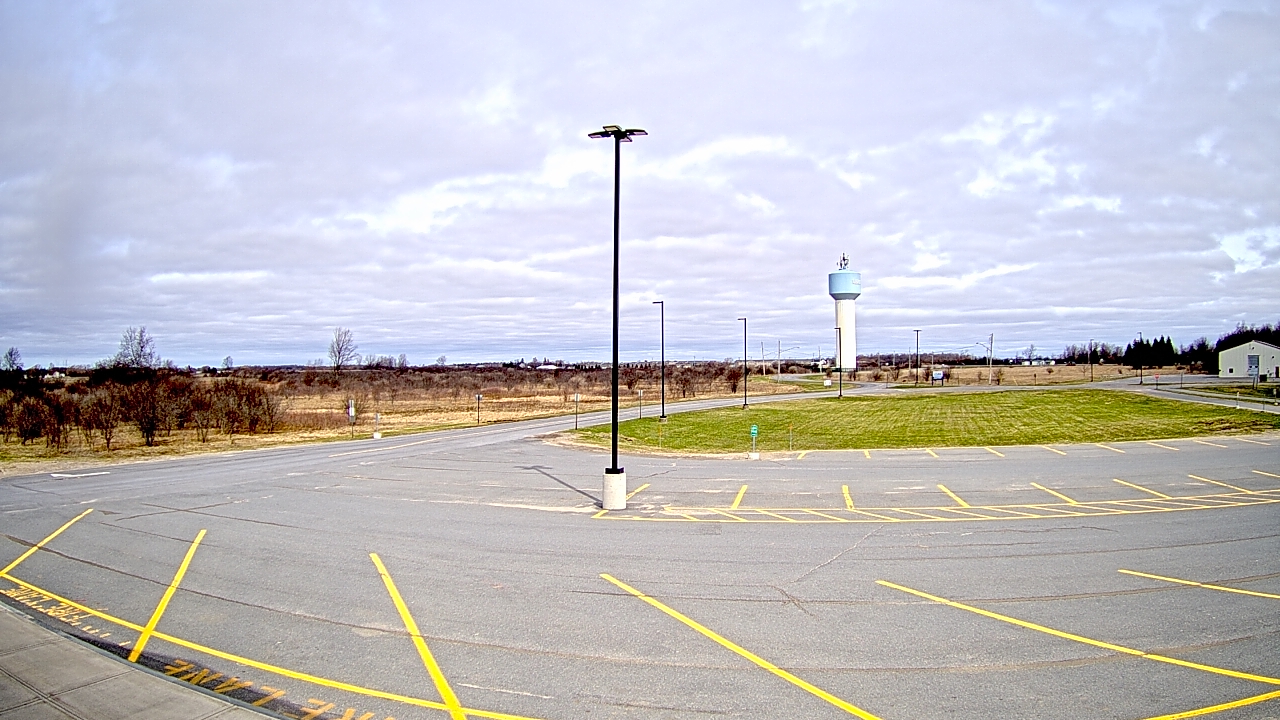 Thumbnail for current weather camera view from Calcium Primary School in Calcium, New York