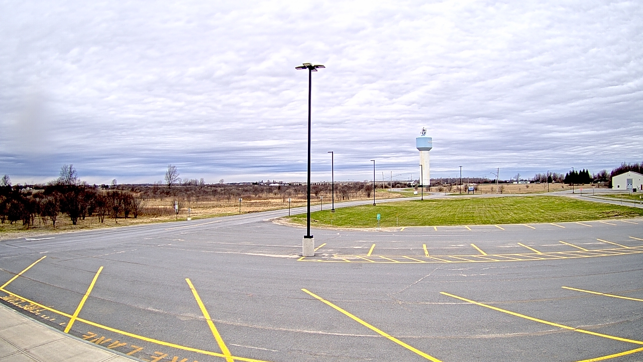 Thumbnail for current weather camera view from Calcium Primary School in Calcium, New York