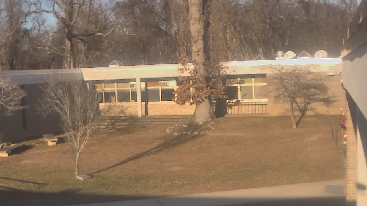 Thumbnail for current weather camera view from Cold Spring Harbor HS in Cold Spring Harbor, New York