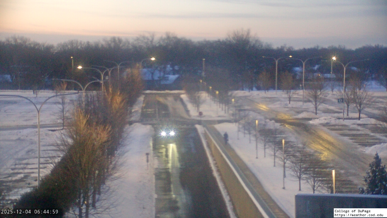 Thumbnail for current weather camera view from College of DuPage in Glen Ellyn, Illinois