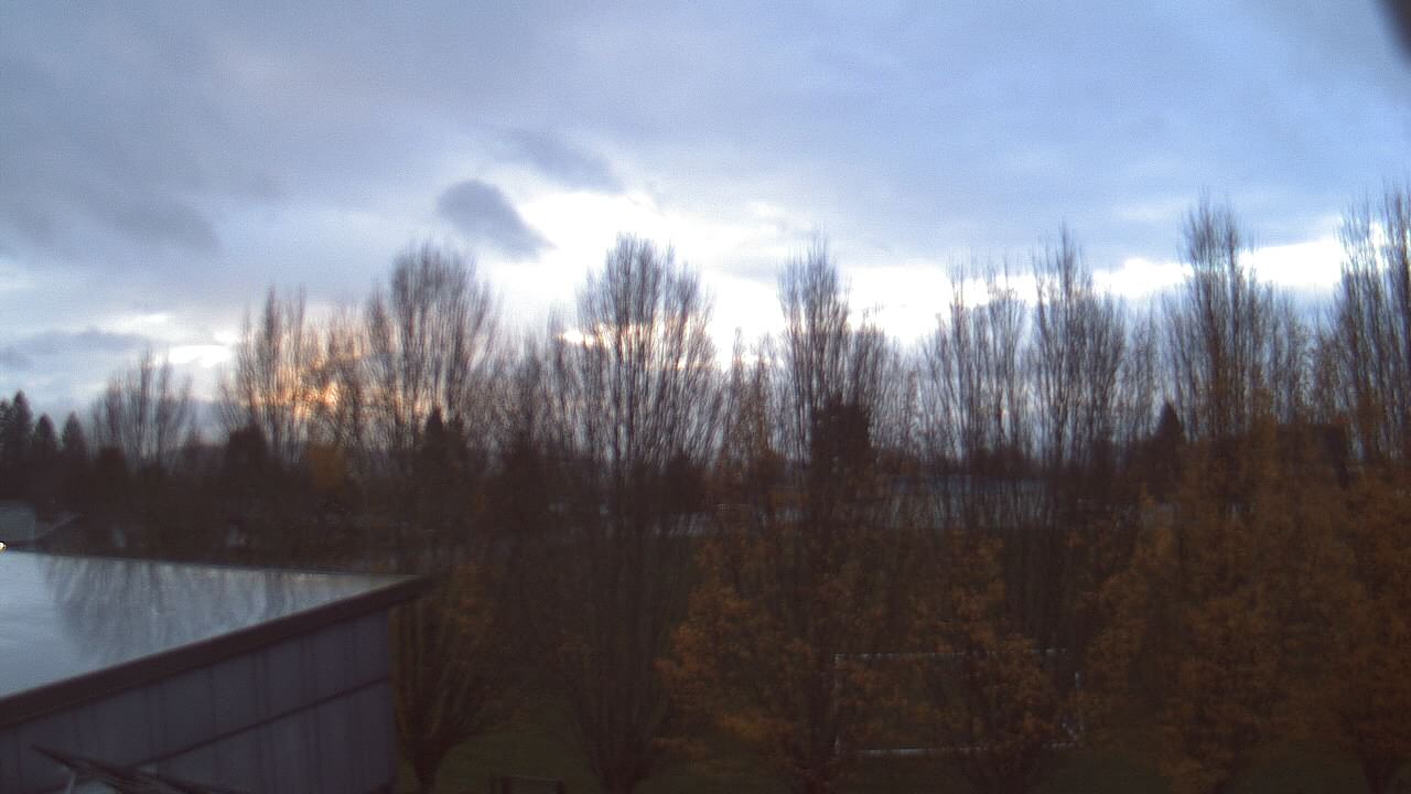 Thumbnail for current weather camera view from Hayes Freedom HS in Camas, Washington