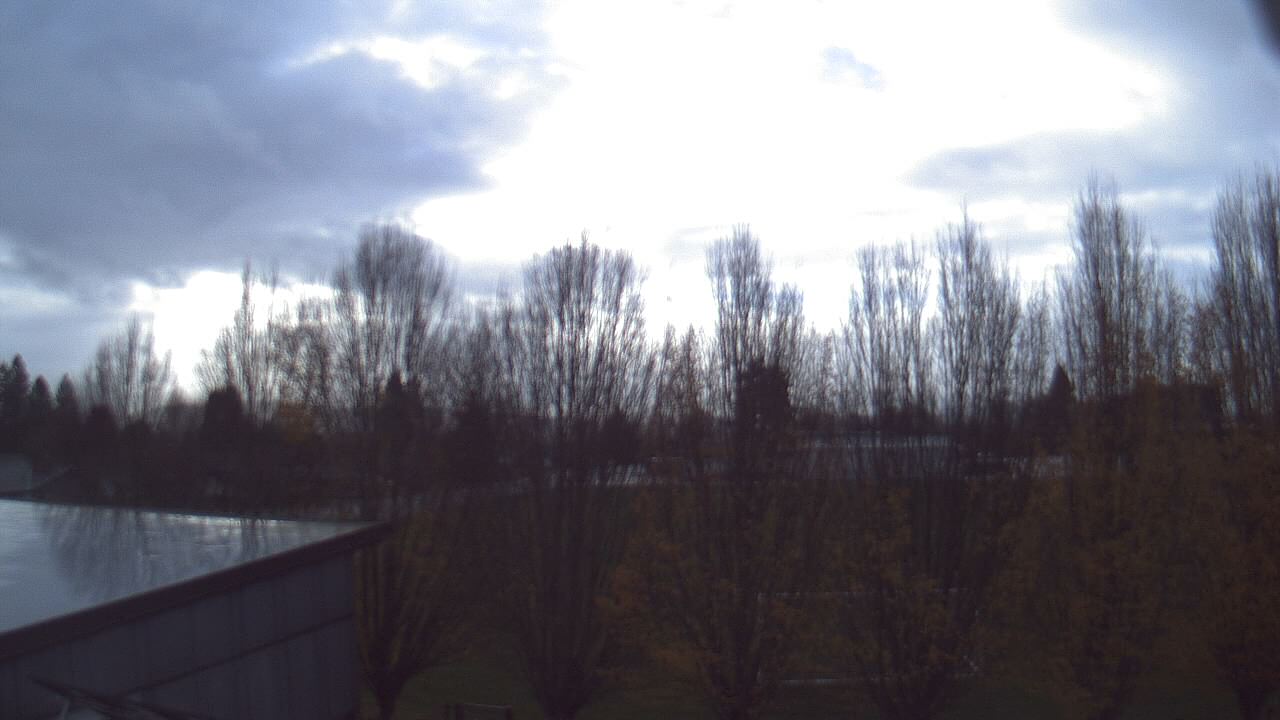 Thumbnail for current weather camera view from Hayes Freedom HS in Camas, Washington