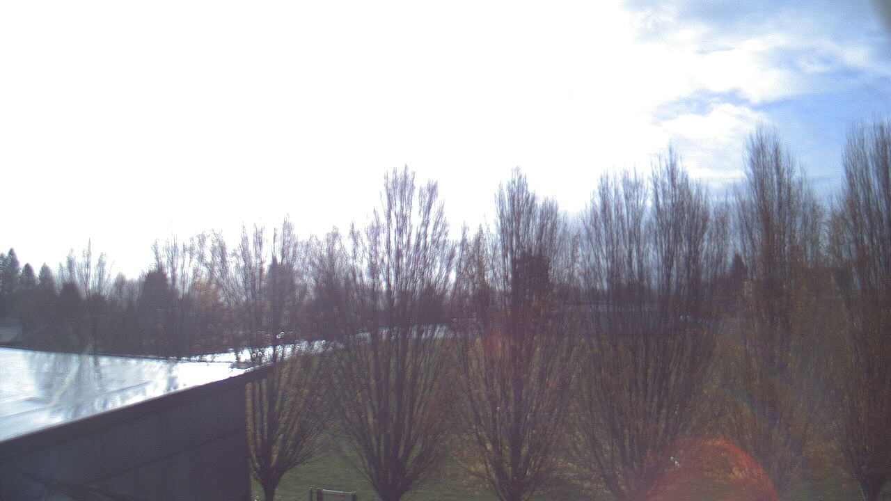 Thumbnail for current weather camera view from Hayes Freedom HS in Camas, Washington