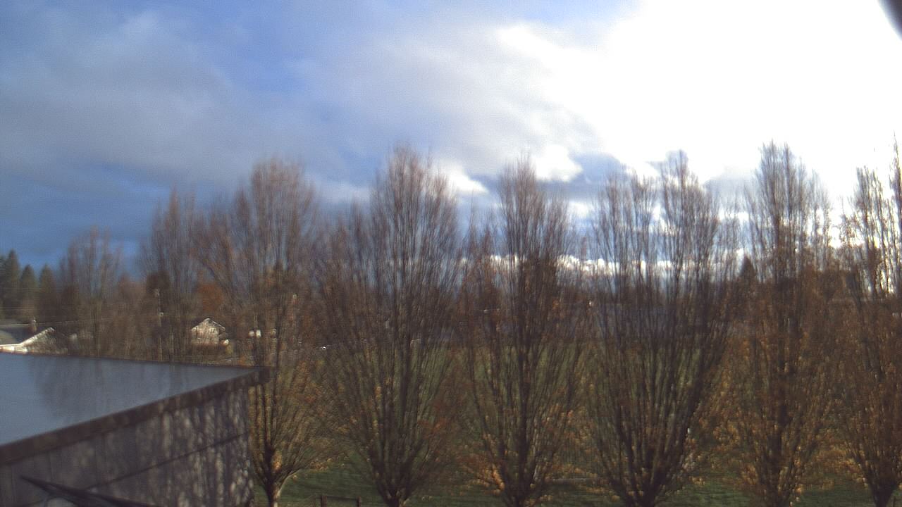 Thumbnail for current weather camera view from Hayes Freedom HS in Camas, Washington