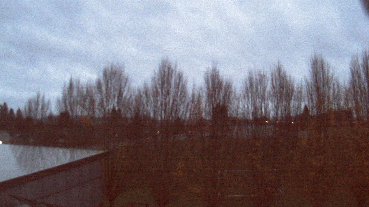 Thumbnail for current weather camera view from Hayes Freedom HS in Camas, Washington