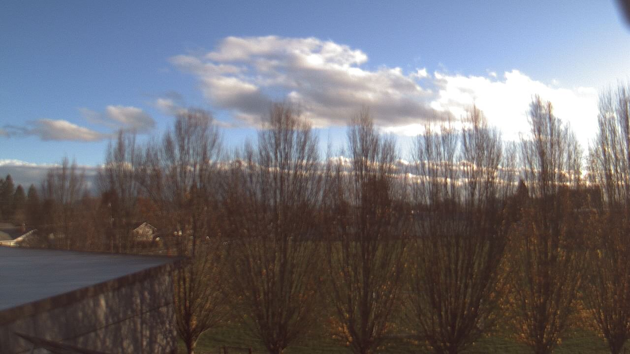Thumbnail for current weather camera view from Hayes Freedom HS in Camas, Washington