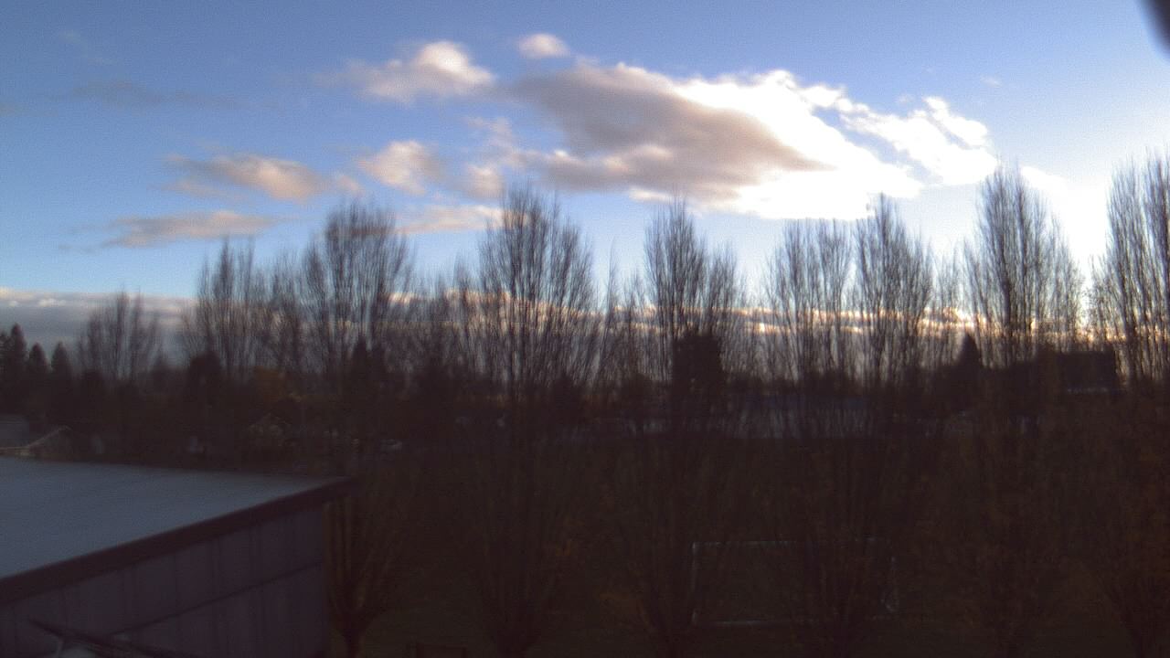 Thumbnail for current weather camera view from Hayes Freedom HS in Camas, Washington