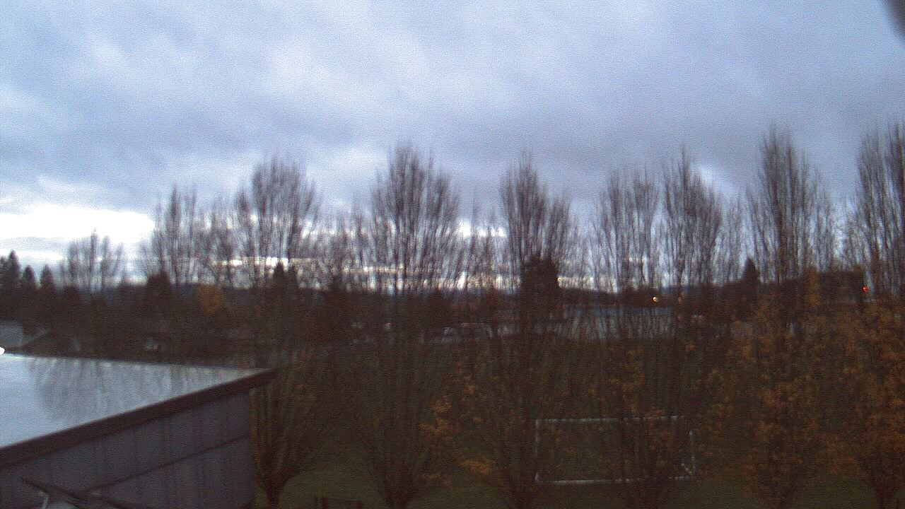 Thumbnail for current weather camera view from Hayes Freedom HS in Camas, Washington