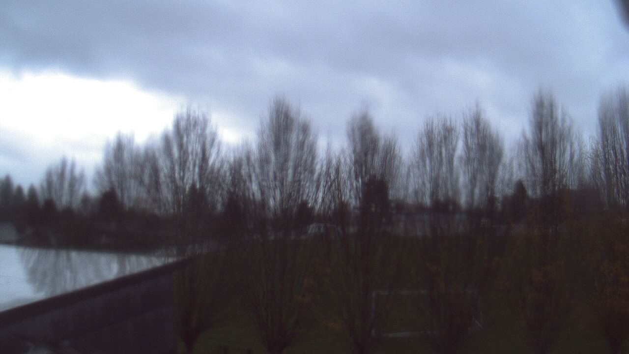Thumbnail for current weather camera view from Hayes Freedom HS in Camas, Washington