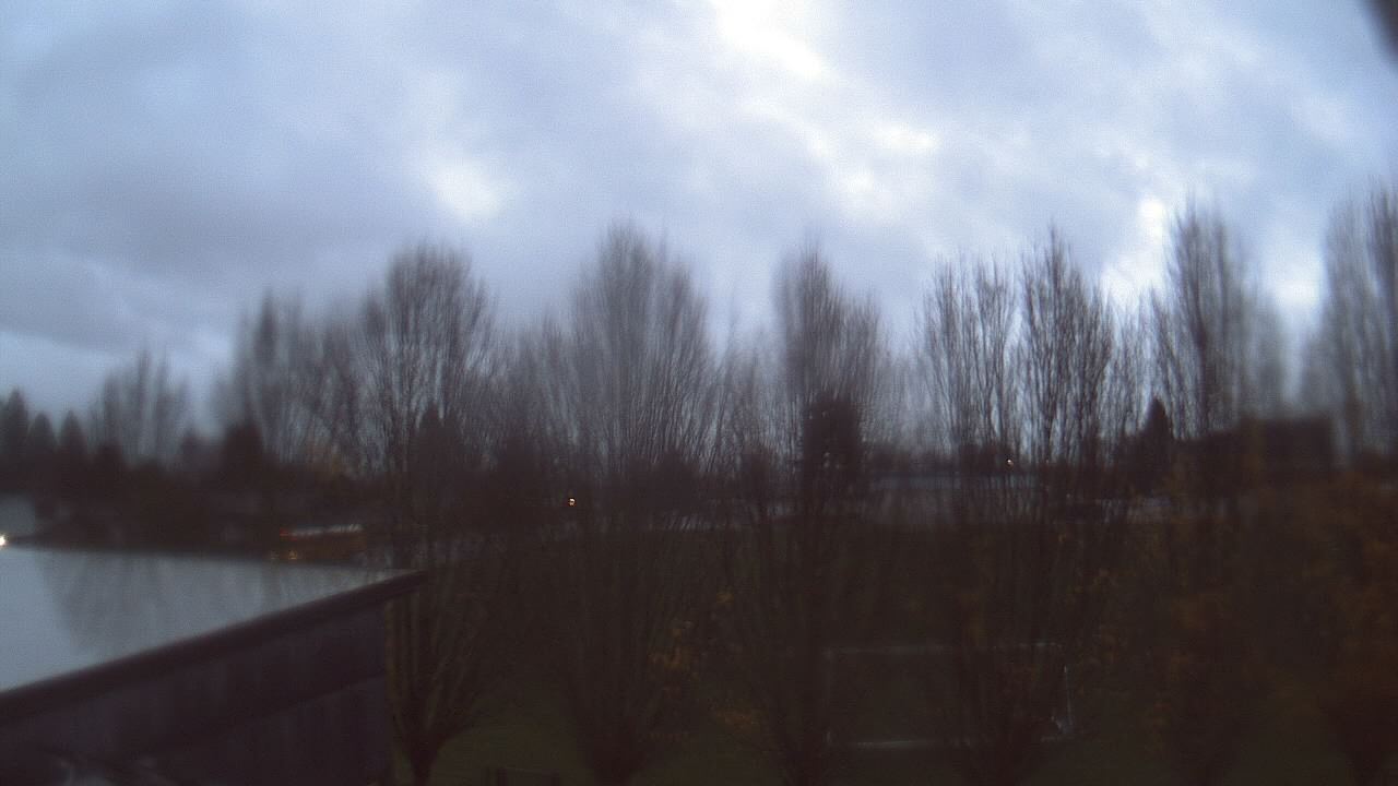 Thumbnail for current weather camera view from Hayes Freedom HS in Camas, Washington