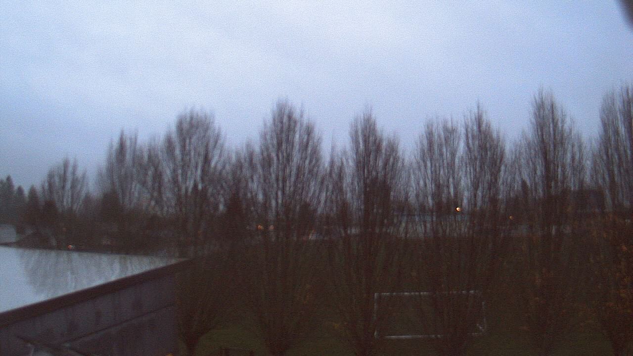 Thumbnail for current weather camera view from Hayes Freedom HS in Camas, Washington