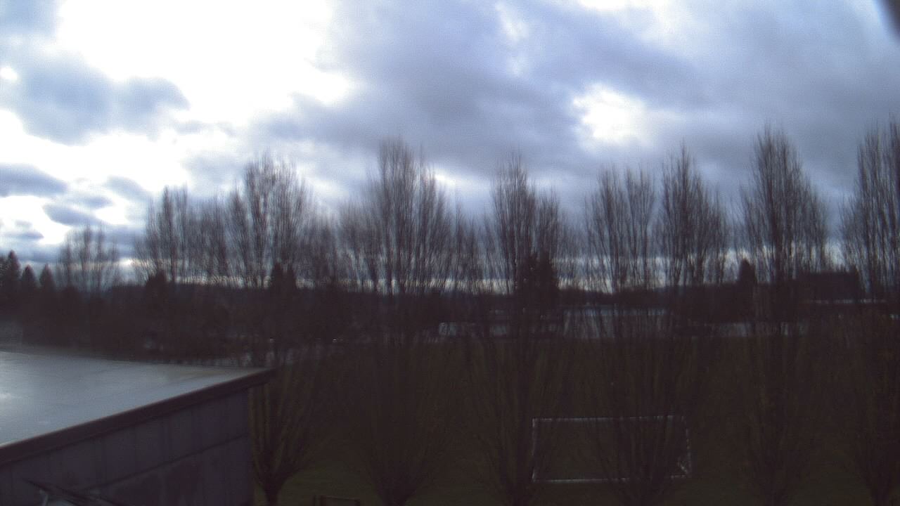 Thumbnail for current weather camera view from Hayes Freedom HS in Camas, Washington