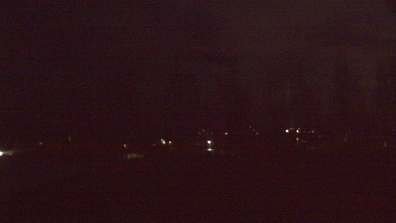 Thumbnail for current weather camera view from Hayes Freedom HS in Camas, Washington