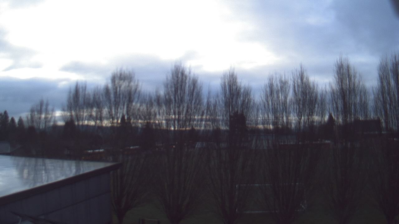 Thumbnail for current weather camera view from Hayes Freedom HS in Camas, Washington