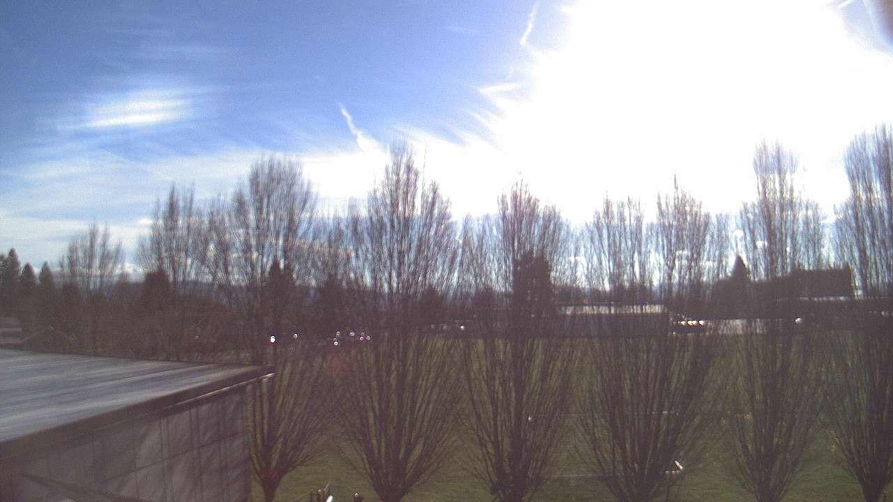 Thumbnail for current weather camera view from Hayes Freedom HS in Camas, Washington