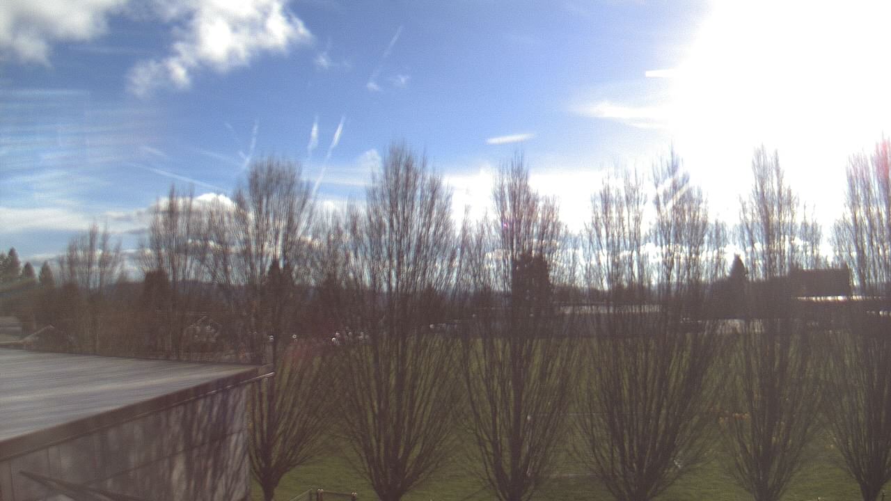 Thumbnail for current weather camera view from Hayes Freedom HS in Camas, Washington