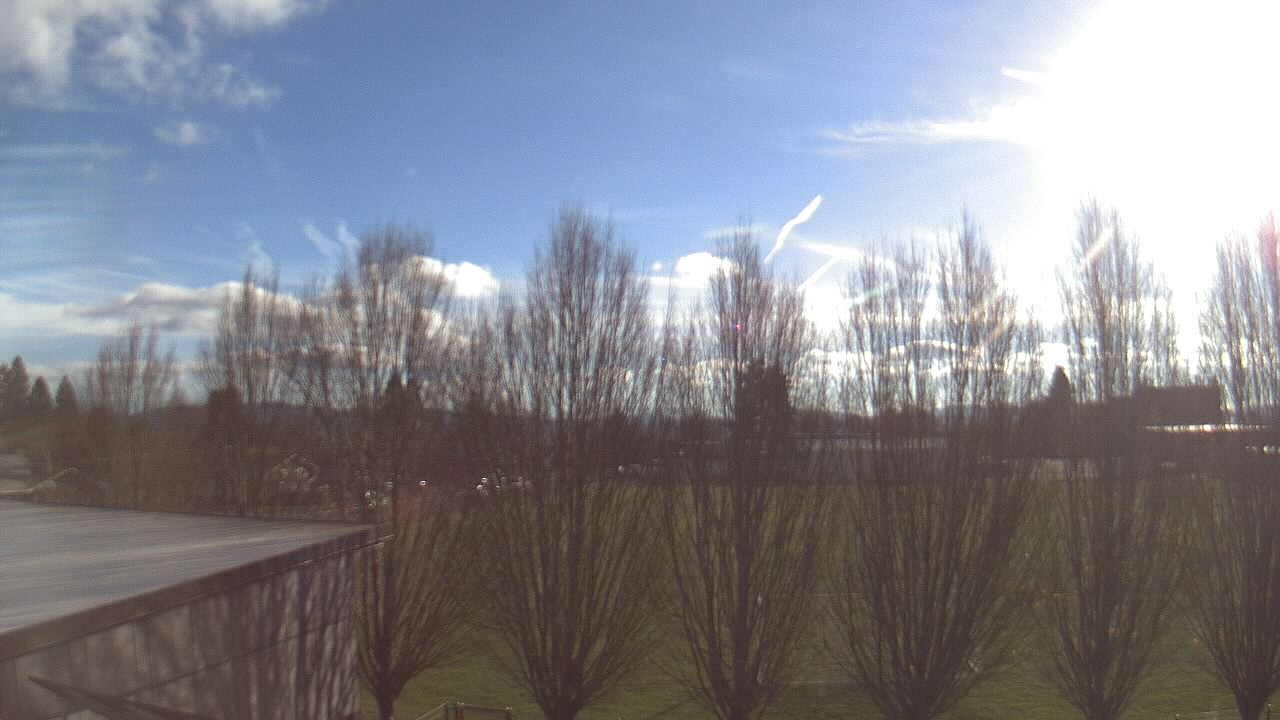 Thumbnail for current weather camera view from Hayes Freedom HS in Camas, Washington