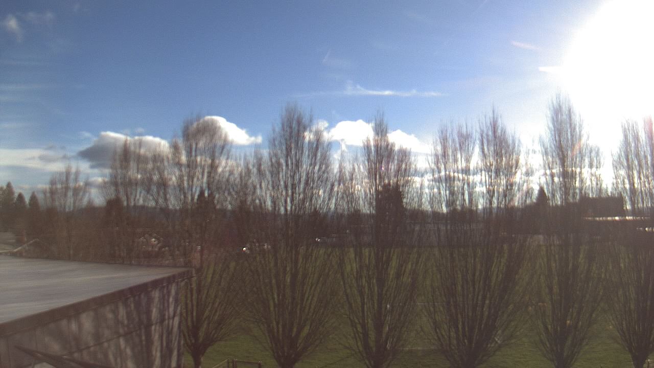 Thumbnail for current weather camera view from Hayes Freedom HS in Camas, Washington