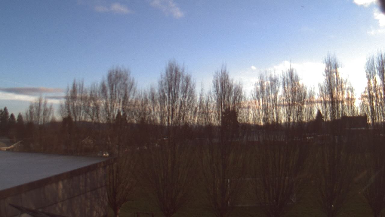 Thumbnail for current weather camera view from Hayes Freedom HS in Camas, Washington