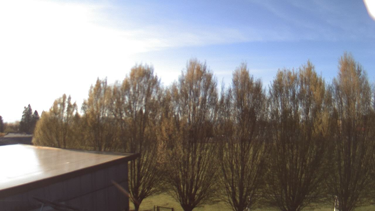 Thumbnail for current weather camera view from Hayes Freedom HS in Camas, Washington